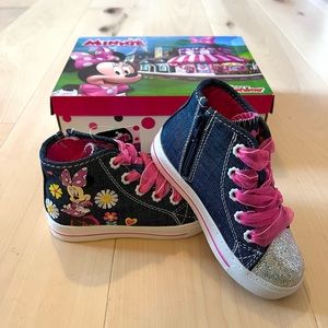 NWT Minnie Mouse Shoes Girls Sneakers - High Top Casual Canvas